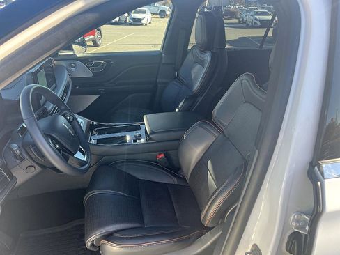 Used 2025 Lincoln Aviator Black Label image 14