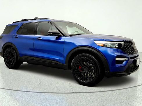 Used 2020 Ford Explorer ST w/ ST Street Pack AWD/4WD image 3