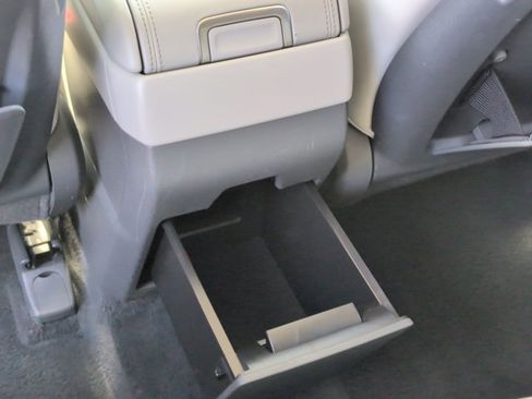 Certified 2024 Hyundai Santa Fe SEL image 17