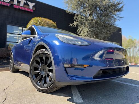 Used 2020 Tesla Model Y Long Range image 8