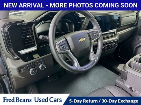 Used 2025 Chevrolet Silverado 1500 LT image 10