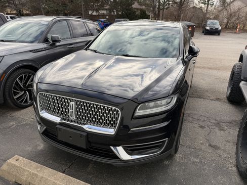 Used 2019 Lincoln Nautilus Reserve image 2