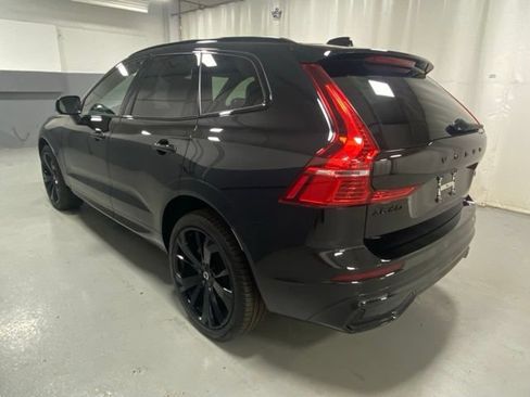 Certified 2025 Volvo XC60 B5 Ultra AWD/4WD image 2