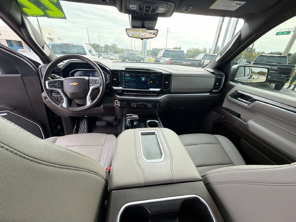 Certified 2022 Chevrolet Silverado 1500 LTZ w/ LTZ Premium Package AWD/4WD image 12