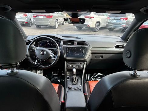 Used 2021 Volkswagen Tiguan SEL Premium R-Line image 17