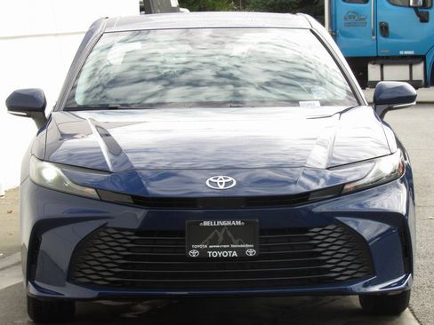 New 2025 Toyota Camry LE w/ Convenience Package AWD/4WD image 3