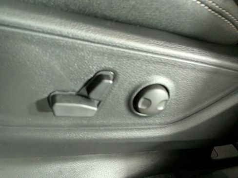 New 2026 RAM 1500 4x4 Crew Cab image 15