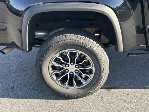 Used 2022 Chevrolet Colorado ZR2 image 12