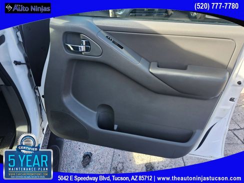 Used 2012 Nissan Frontier SL image 19