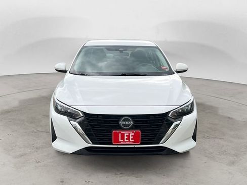 Used 2024 Nissan Sentra SV FWD image 8