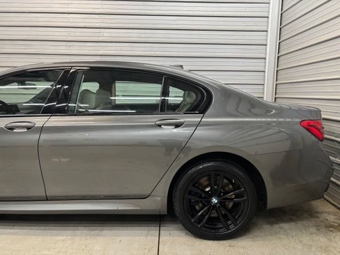 Used 2019 BMW 750i xDrive w/ Executive Package AWD/4WD image 5