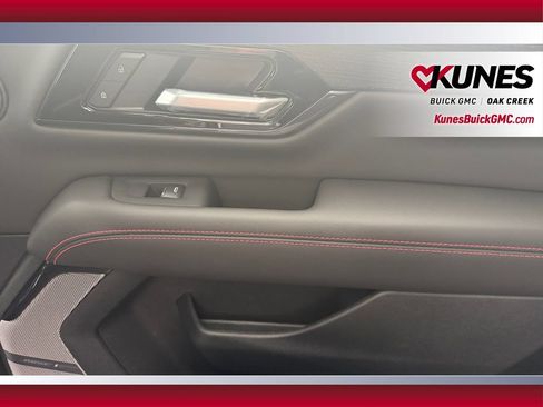New 2026 GMC Yukon AT4 Ultimate w/ LPO, Floor Liner Package AWD/4WD image 36