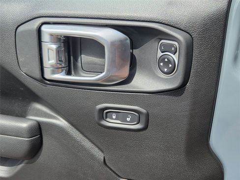 New 2025 Jeep Gladiator Sport image 46