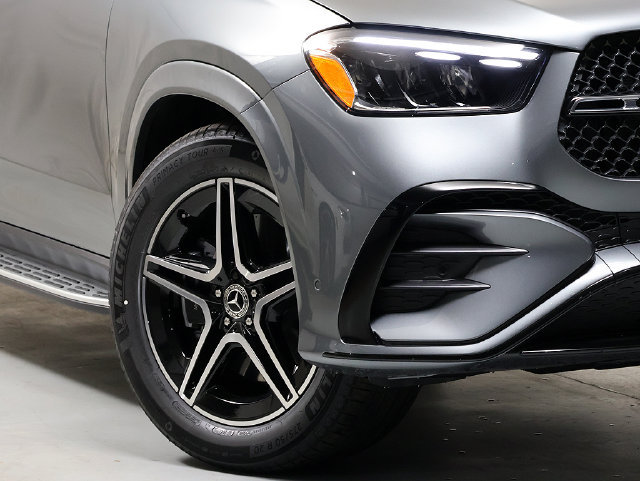 New 2026 Mercedes-Benz GLE 450 4MATIC image 3