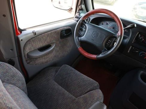 Used 2000 Dodge B3500 RWD image 26