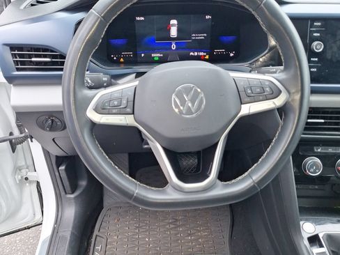Used 2023 Volkswagen Taos SE FWD image 13