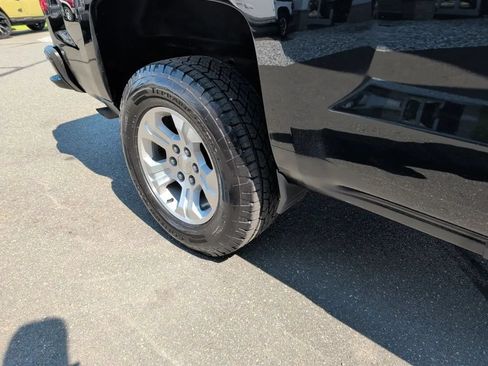 Used 2018 Chevrolet Silverado 1500 LT w/ All Star Edition AWD/4WD image 22