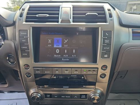 Used 2019 Lexus GX 460 Luxury image 26