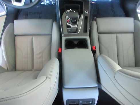 Used 2024 Audi Q5 2.0T Premium Plus w/ Premium Plus Package AWD/4WD image 20