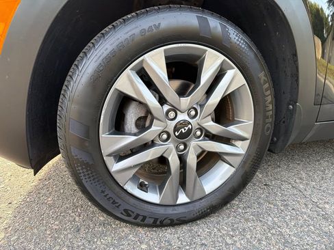 Certified 2023 Kia Seltos S FWD image 11