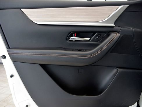 Used 2024 MAZDA CX-90 Plug-In Hybrid w/ Premium Pkg image 14