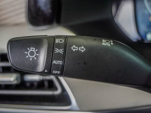 Used 2022 Hyundai Palisade Limited w/ Winter Package FWD image 25