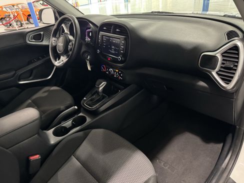 Used 2023 Kia Soul LX w/ Option Group 015 image 34