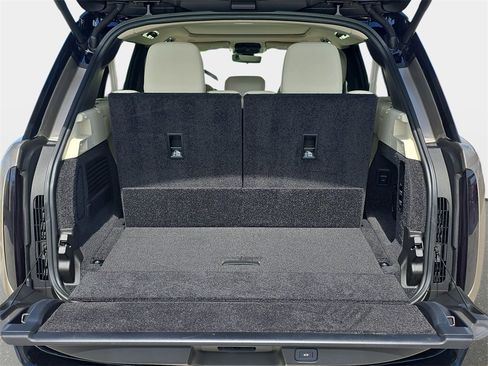 Certified 2024 Land Rover Range Rover Long Wheelbase SE image 15
