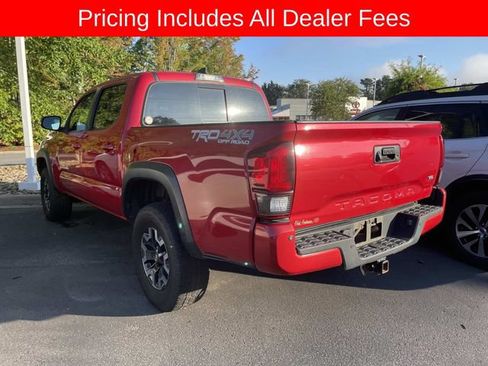 Used 2019 Toyota Tacoma TRD Off-Road w/ Technology Package AWD/4WD image 6