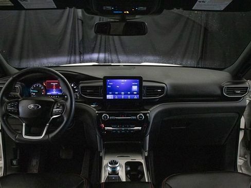 Used 2024 Ford Explorer ST-Line w/ Class IV Trailer Tow Package image 24