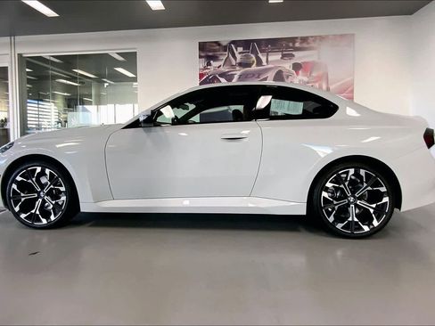 Used 2025 BMW 230i xDrive Coupe w/ Convenience Package image 3