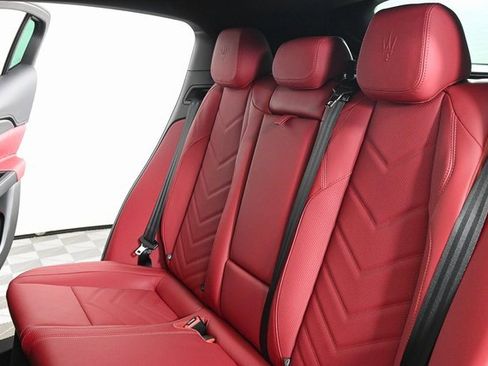 New 2025 Maserati Grecale GT image 23