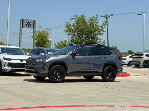 Used 2021 Toyota RAV4 XSE AWD/4WD image 2