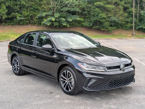 Used 2025 Volkswagen Jetta Sport FWD image 10