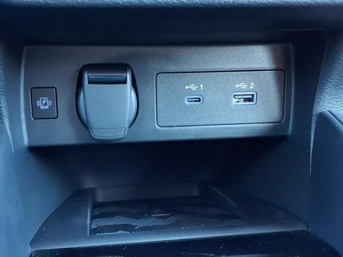 New 2025 Nissan Versa SR w/ Trunk Package image 19