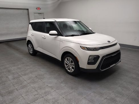 Used 2020 Kia Soul LX FWD image 11