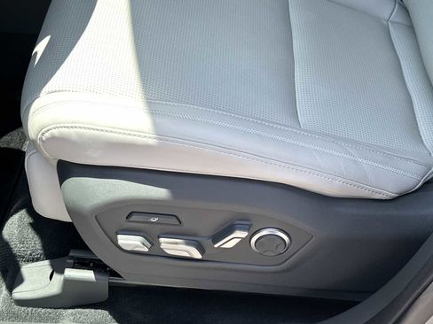 Used 2025 Hyundai Santa Fe Calligraphy FWD image 12