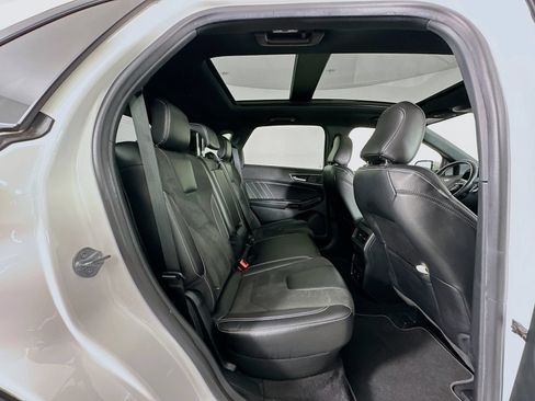 Used 2022 Ford Edge ST AWD/4WD image 29
