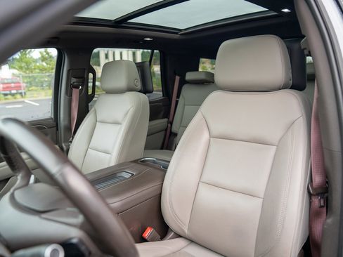 Used 2021 Chevrolet Tahoe Z71 w/ Z71 Off-Road Package image 5