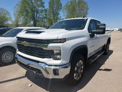Used 2024 Chevrolet Silverado 2500 LT w/ All Star Edition AWD/4WD image 3