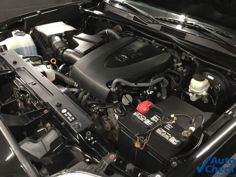 Used 2017 Toyota Tacoma SR5 image 39