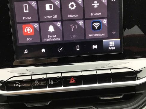 Used 2025 Jeep Compass Latitude image 11