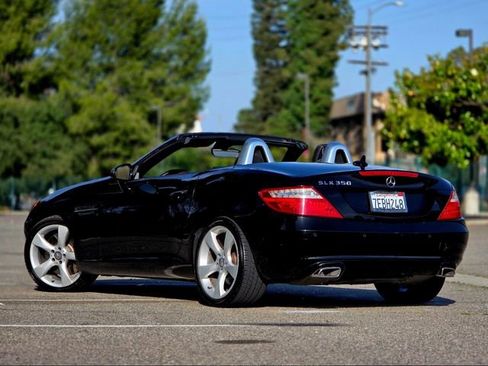 Used 2014 Mercedes-Benz SLK 350 image 11
