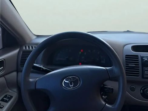 Used 2002 Toyota Camry XLE image 29