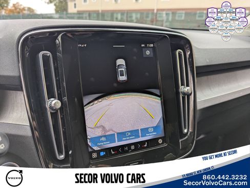 Certified 2023 Volvo XC40 B5 Plus image 17