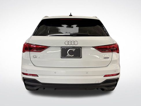 Used 2024 Audi Q3 2.0T Premium Plus w/ Premium Plus Package AWD/4WD image 4