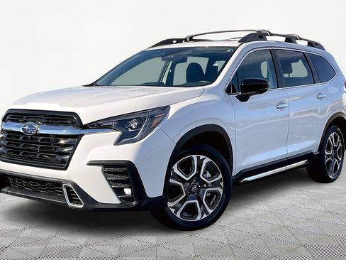Used 2024 Subaru Ascent Touring image 2