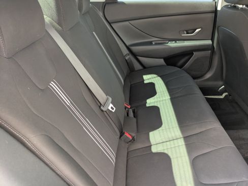 Used 2023 Hyundai Elantra SEL FWD image 13