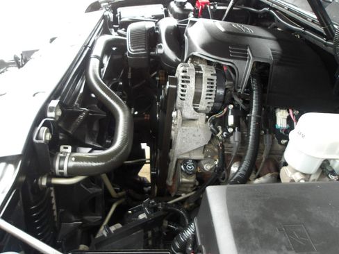 Used 2013 Chevrolet Avalanche LT w/ Suspension Package, Off-Road image 26