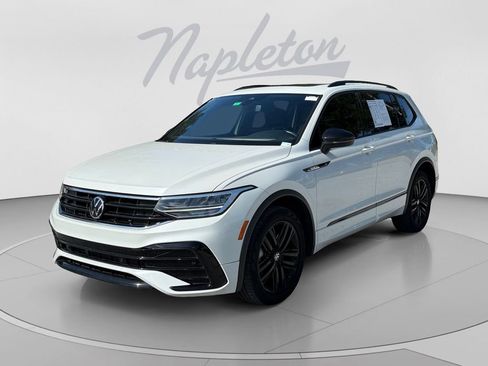 Used 2022 Volkswagen Tiguan SE R-Line FWD image 1